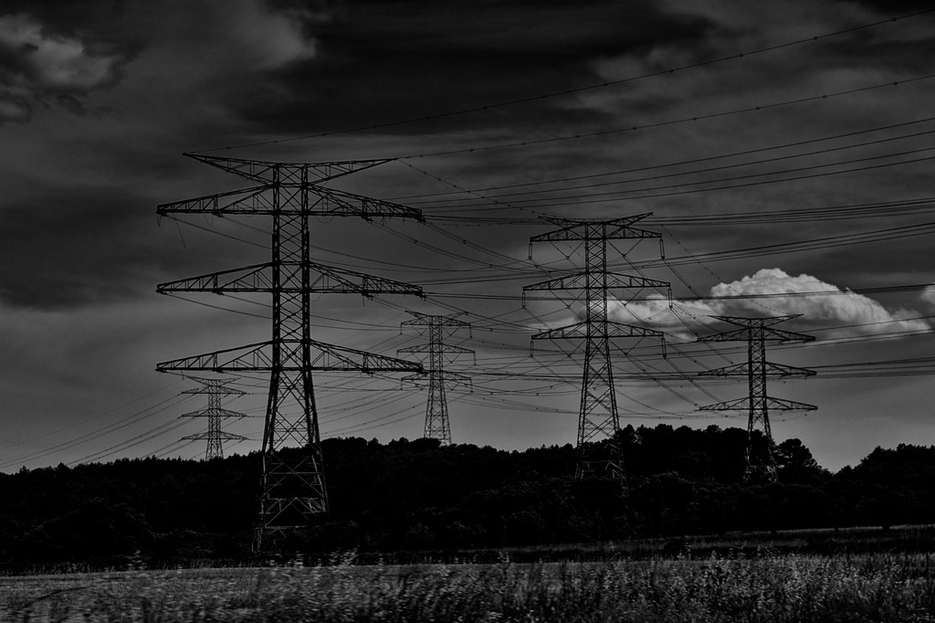 Marching Pylons by taffy