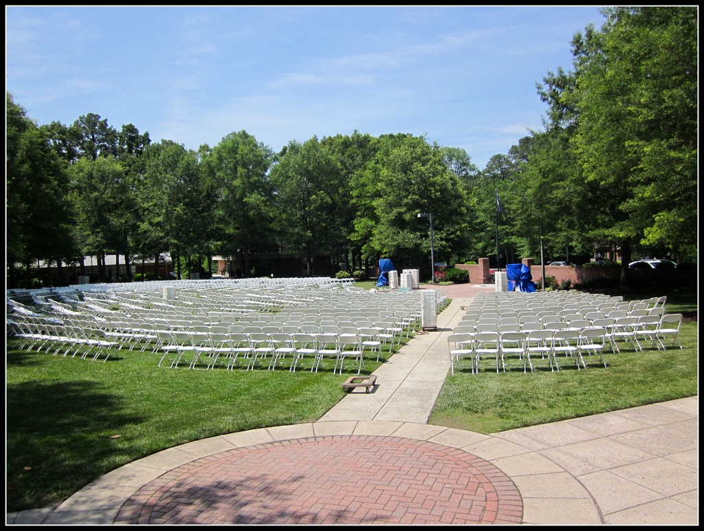 Setting Up for Graduation by allie912