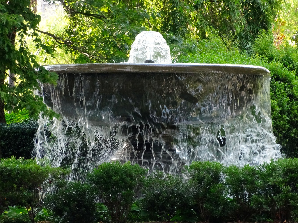 Shimmering Fountain by khawbecker