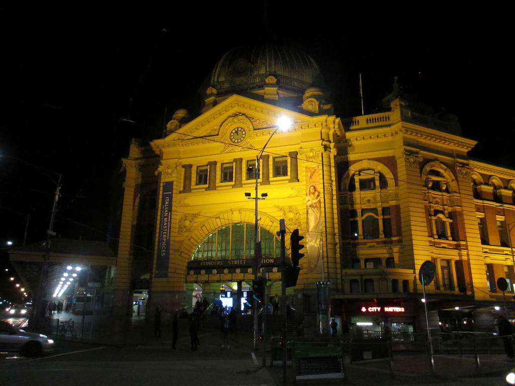 Flinders St Station by alia_801