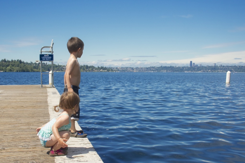 Looking at Seattle by tina_mac