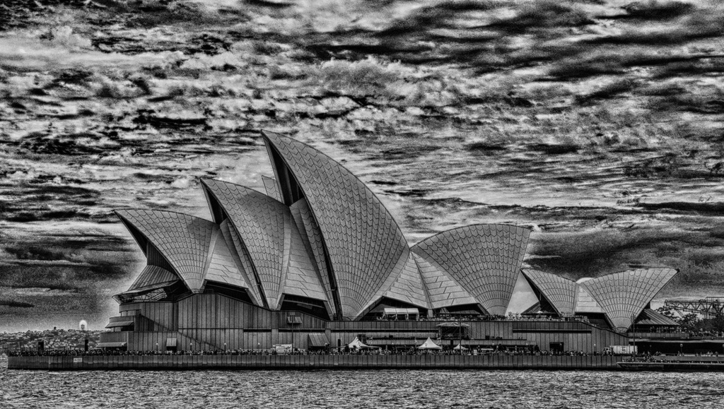 Sydney Opera House by annied