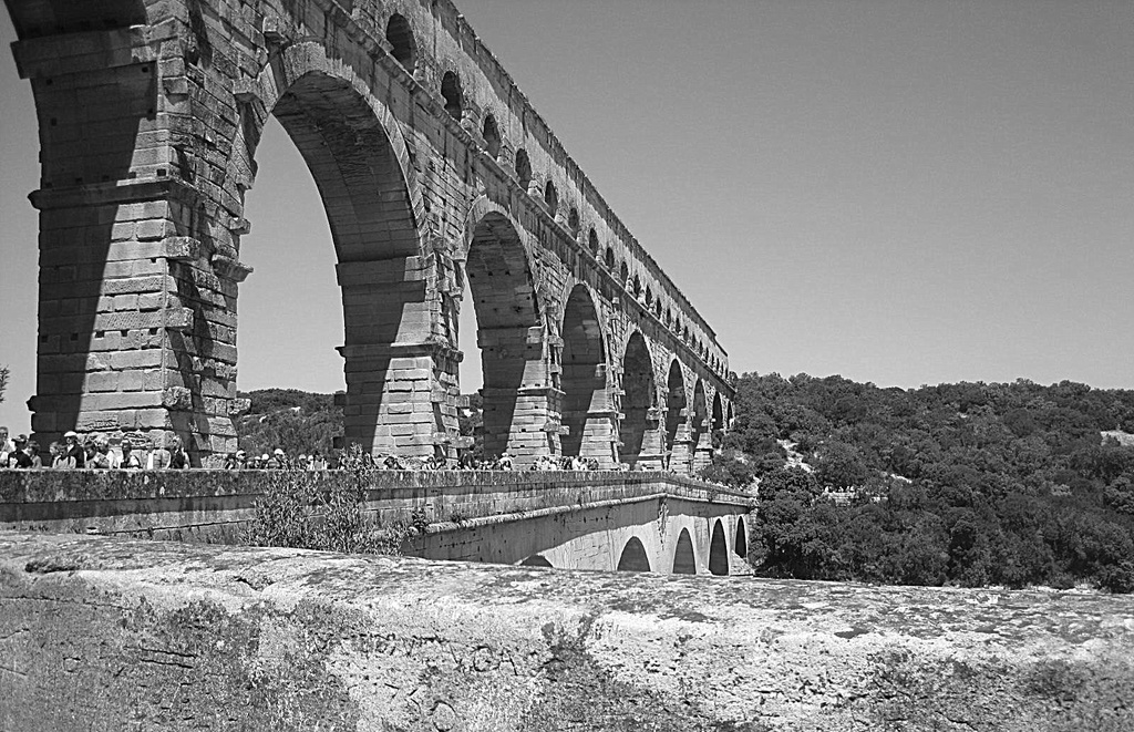 le Pont du Gard  by quietpurplehaze