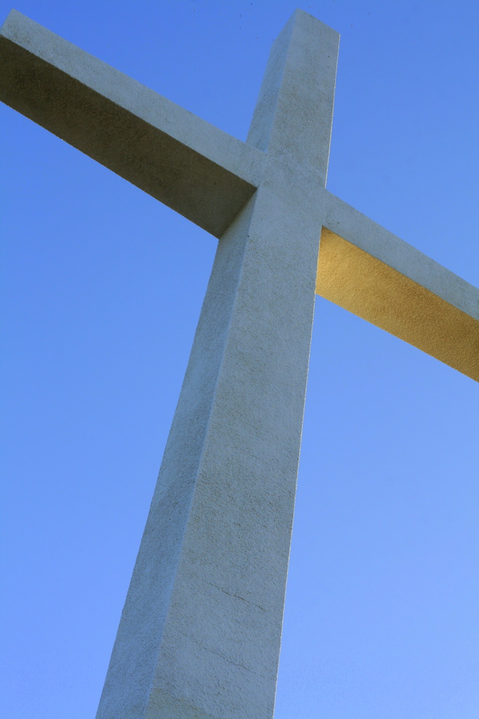 Cross by kerristephens