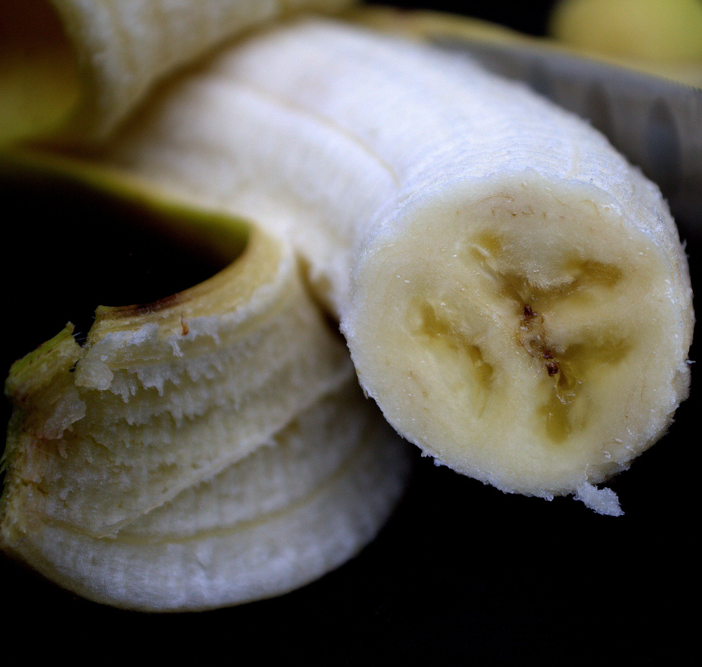 Day 190:  Banana by sheilalorson