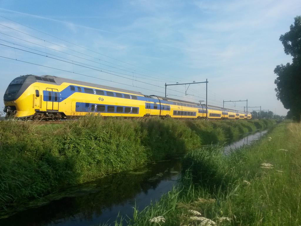 Heerhugowaard - Hertzstraat by train365