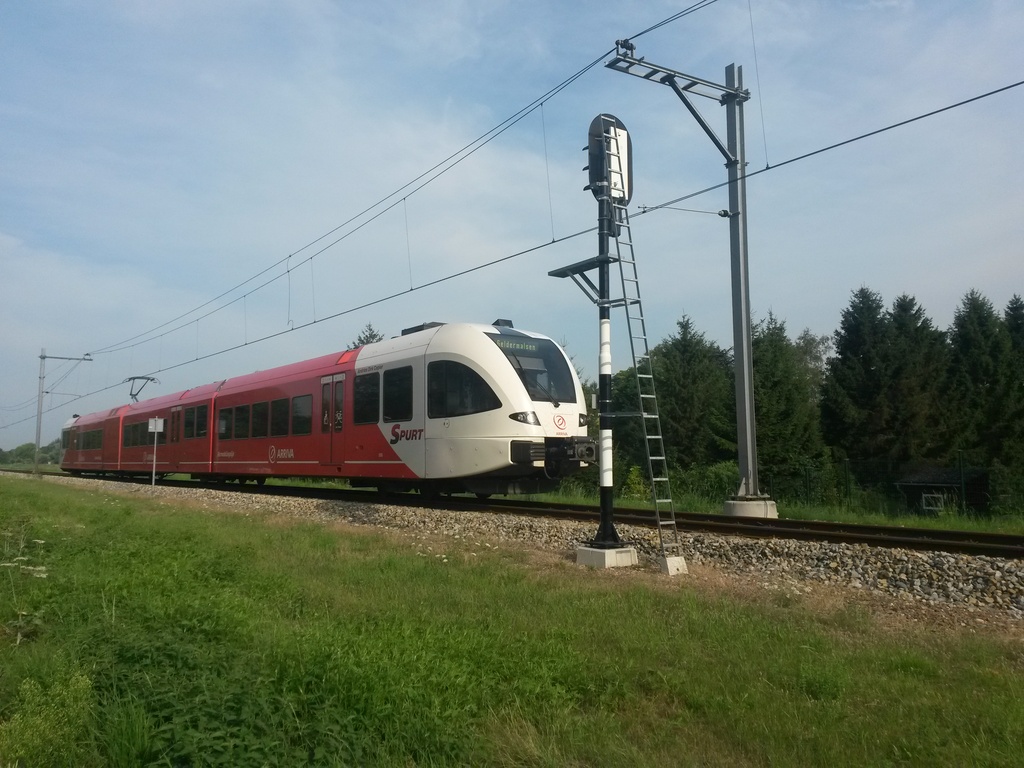 Hardinxveld-Giessendam - Parallelweg by train365