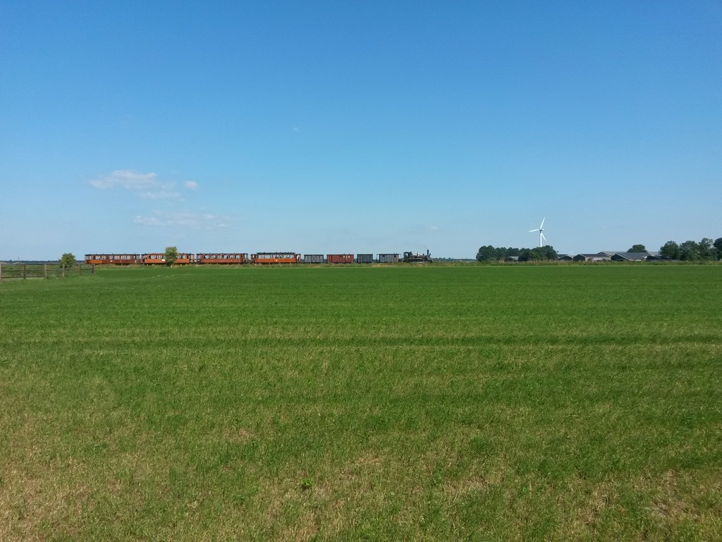 Opperdoes - Zuiderweg by train365