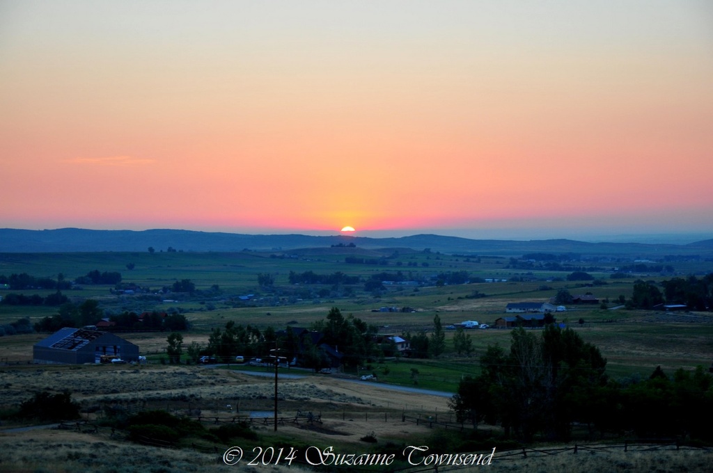 Sunrise in Wyoming by stownsend