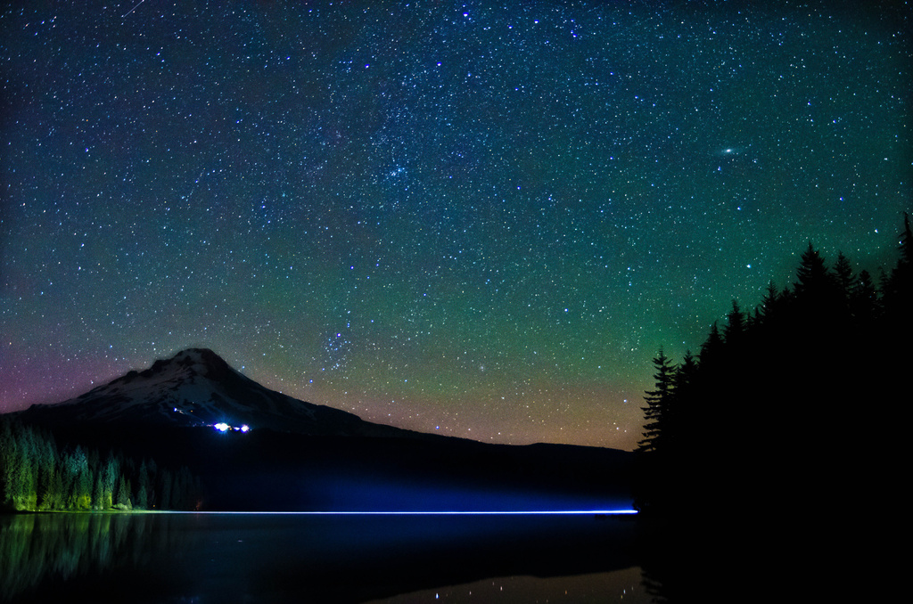Trillium Lake, Mt. Hood, Oregon by vickisfotos