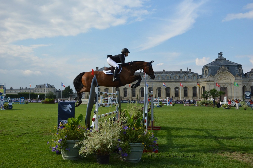 Chantilly Jumping by parisouailleurs