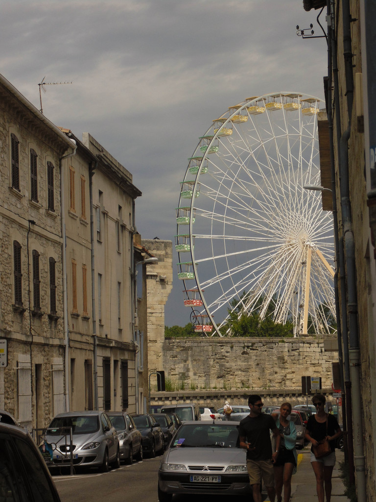 The Avignon Eye :) by justaspark