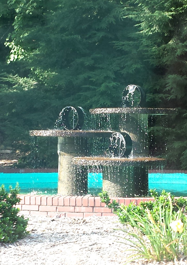 Fountain on N. Green by randystreat