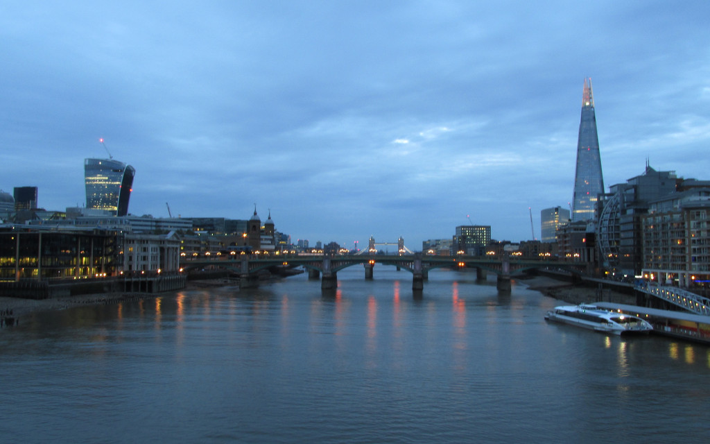 Blue hour Thames  by shannejw