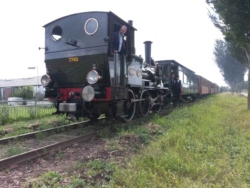 Oppperdoes - Railway by train365