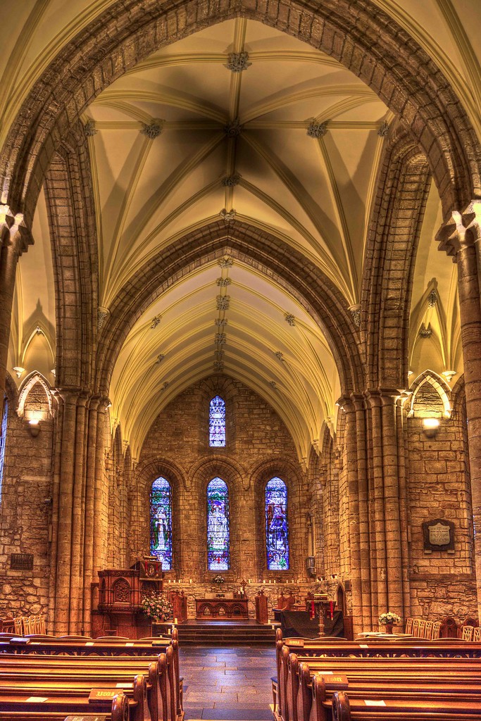 Dornoch Cathedral. by gamelee