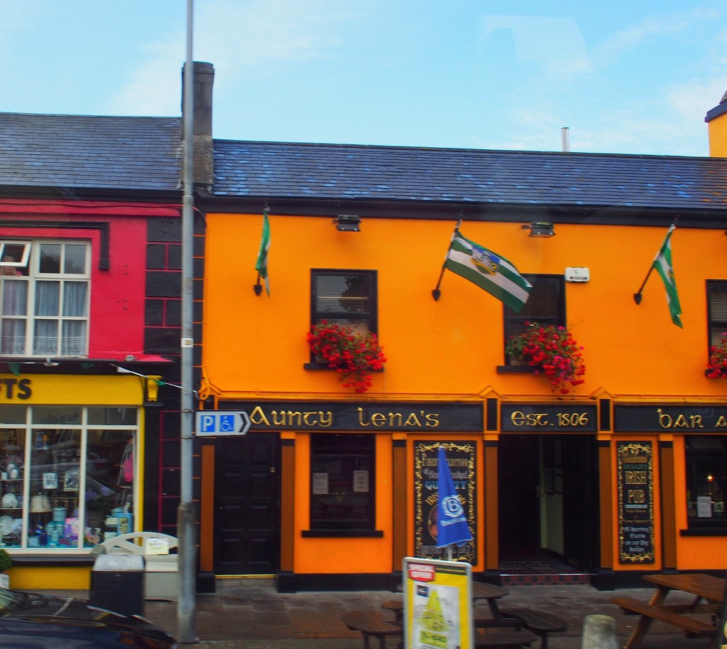 Irish pubs by happypat