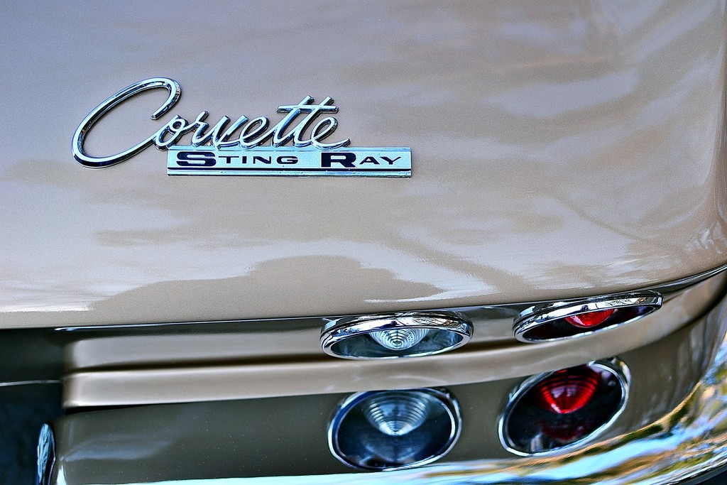 Corvette Sting Ray Reflections by soboy5