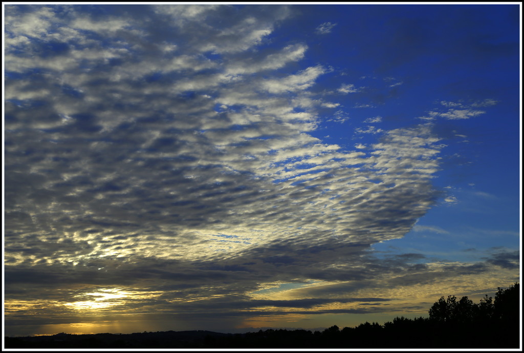 Sunrise clouds by dide
