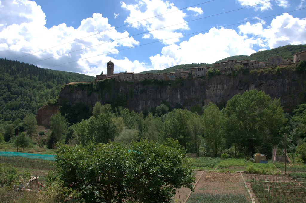 Castellfollit de la Roca by overalvandaan
