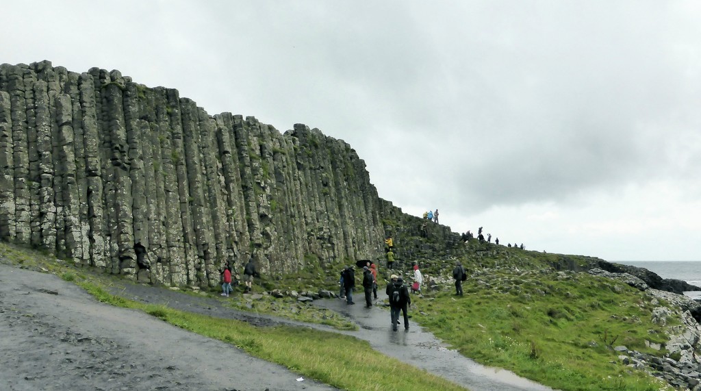 The Giant's Causeway by kjarn