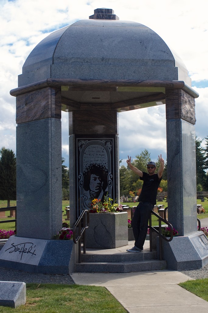 Jimi Hendrix Memorial by tina_mac