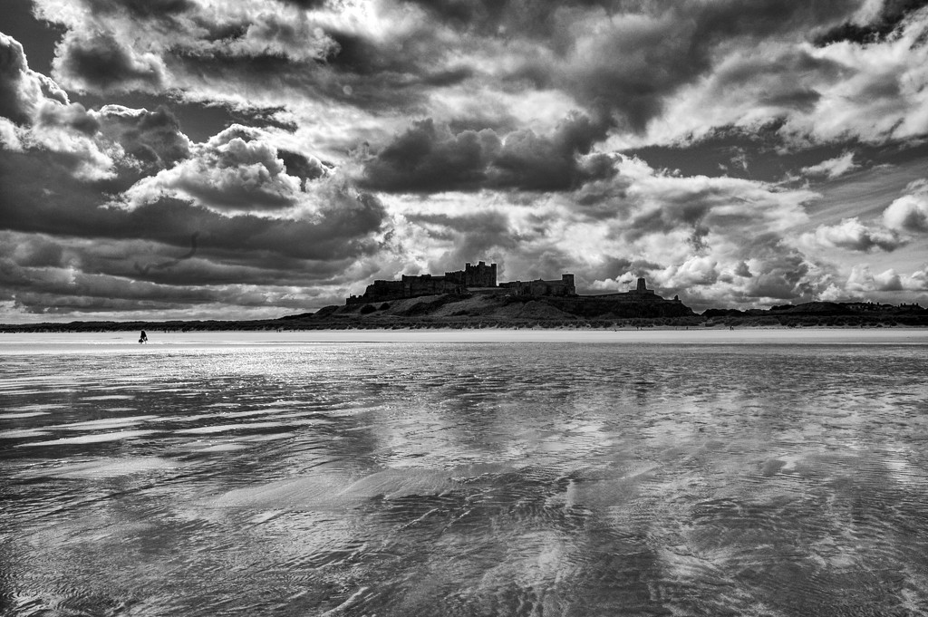 Bamburgh Castle by seanoneill