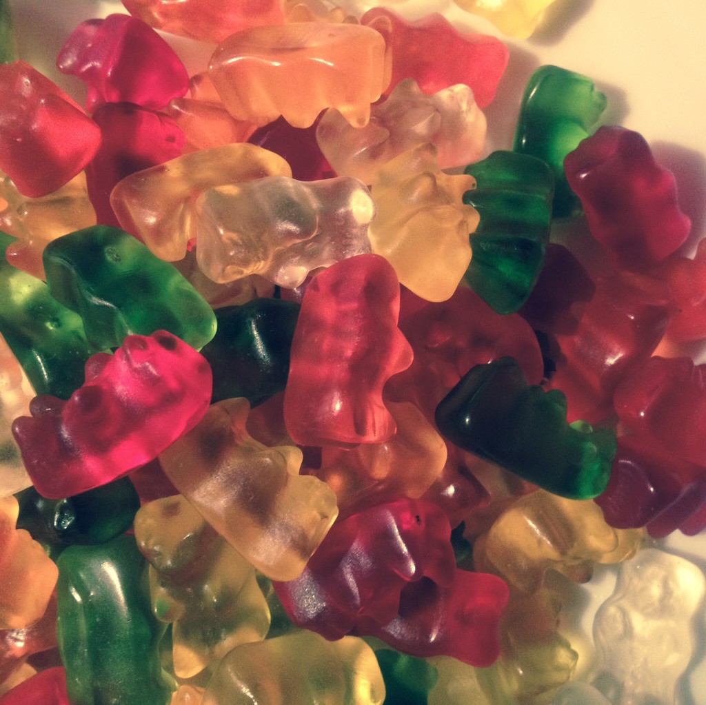 Partytime gummybears :) by justaspark
