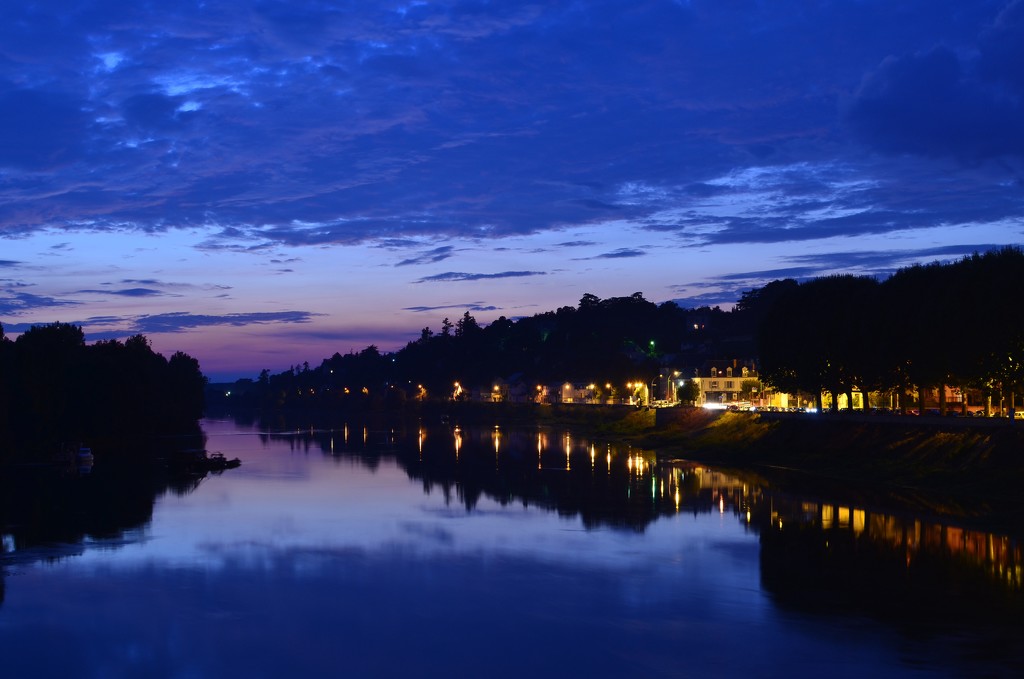 NF-SOOC-September - Day 9:  Chinon looking west by vignouse