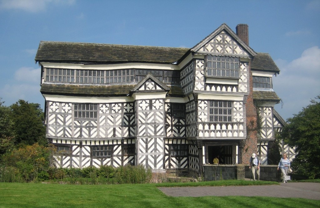 Little Moreton Hall by foxes37