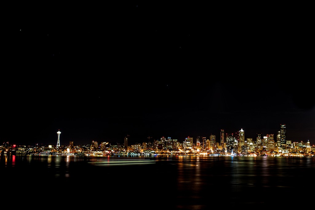 Seattle Skyline sans Northern Lights by tina_mac