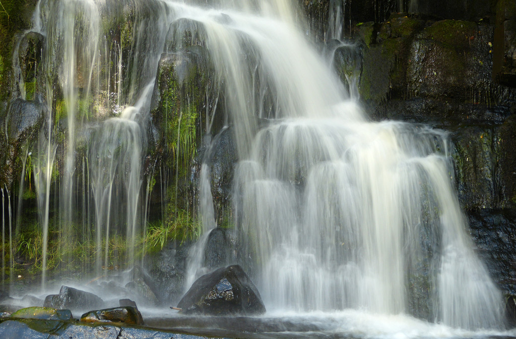 Kisdon Falls by janturnbull