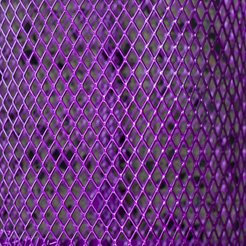 Purple Wire by kwind