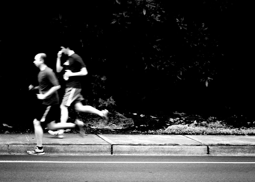 Runners  by epcello