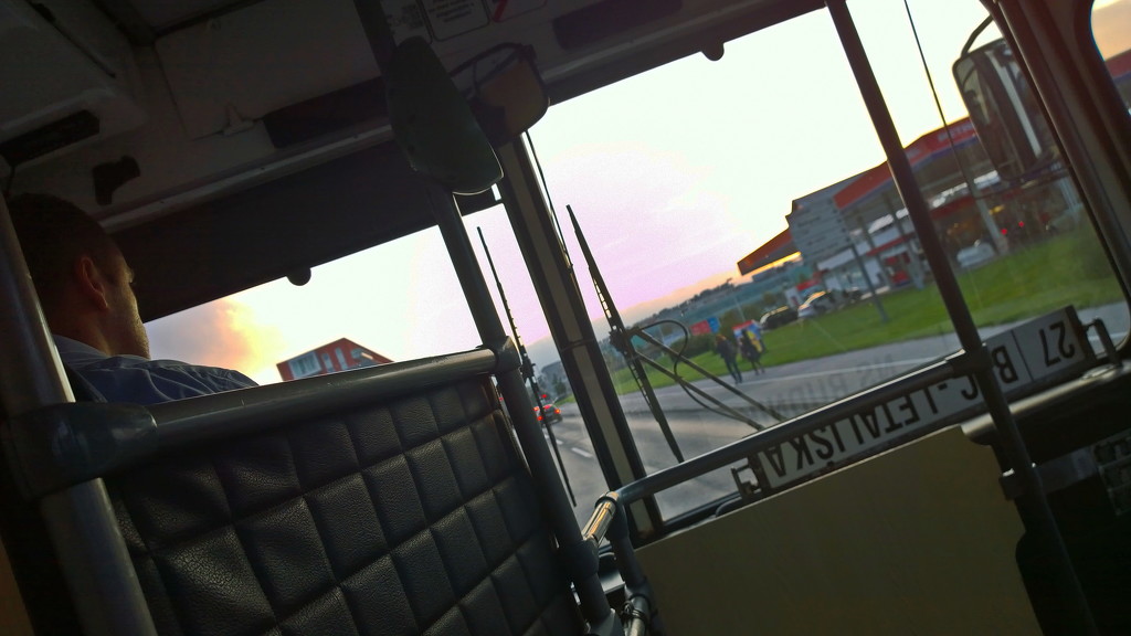 LJ Bus ride by petaqui