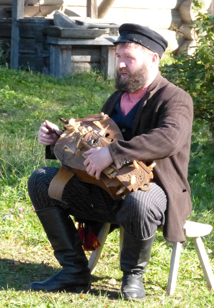 Hurdy gurdy man by janturnbull
