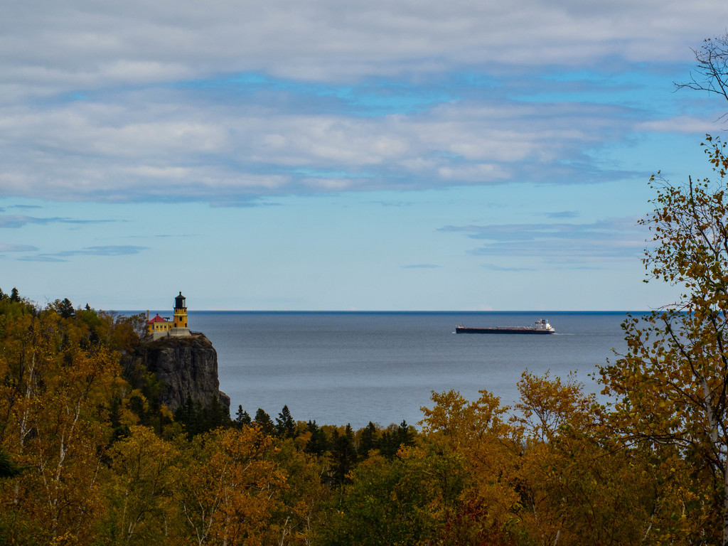Splitrock Lighthouse and Ship by tosee
