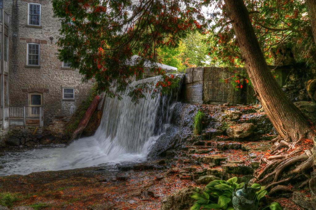 Millcroft Inn Falls by pdulis
