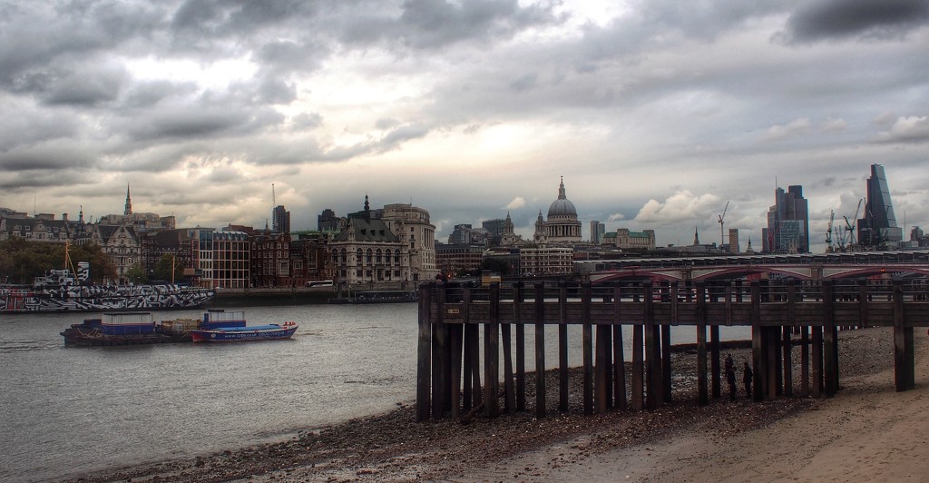 St Paul's from Gabrielle's Wharf. by happypat