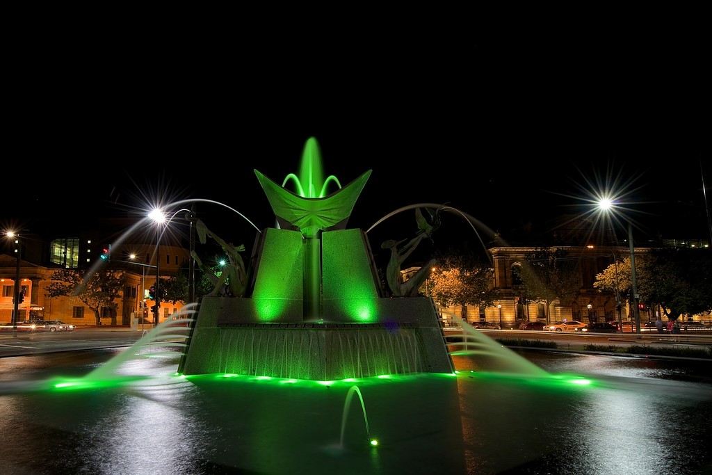 Victoria Park Fountain by taffy