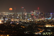 8th Nov 2014 - There's a Full Moon on the Rise
