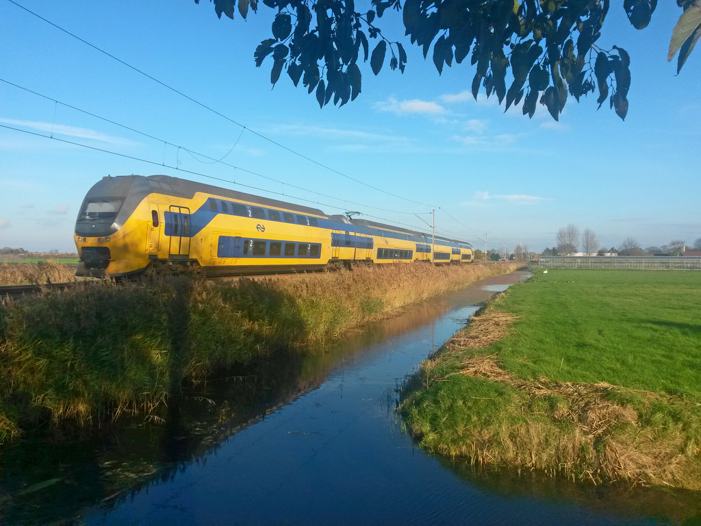 Oosterblokker - De Eland by train365