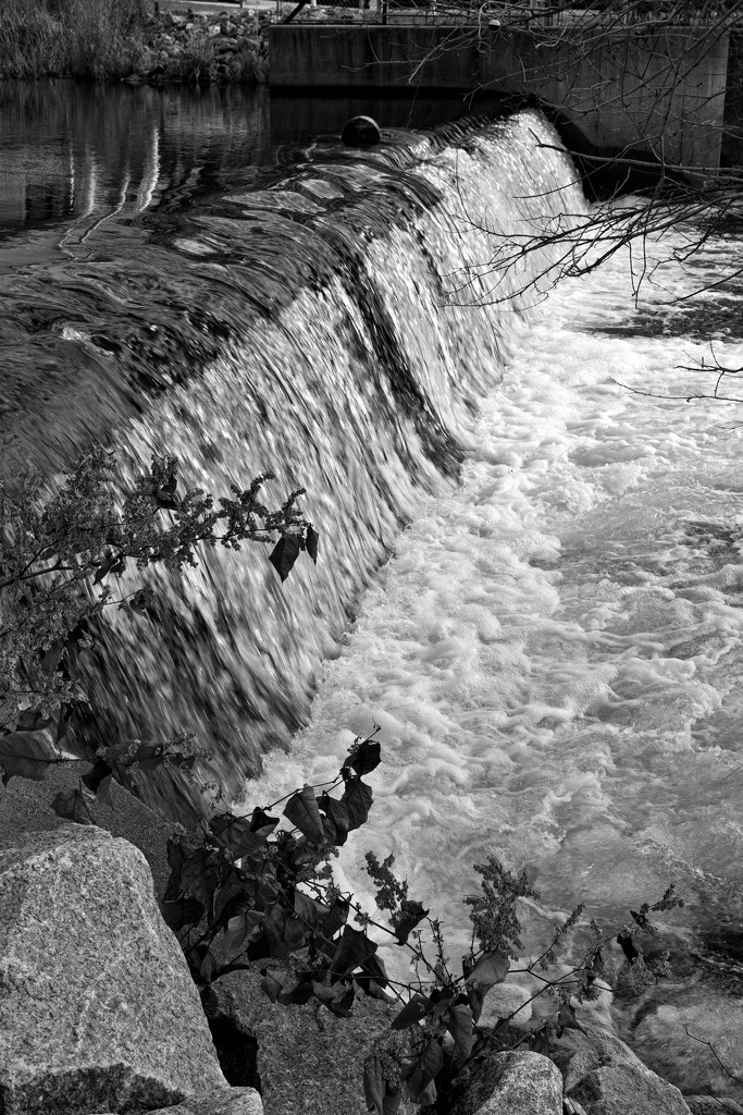 Greystone Dam by kannafoot