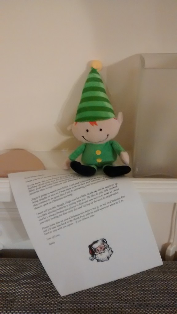 Elf on the shelf by dragey74