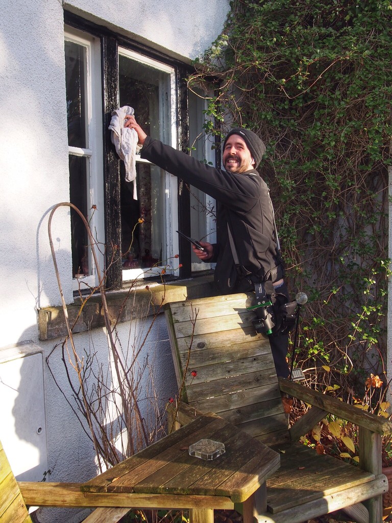 When I'm cleaning windows........George Formby!  by happypat
