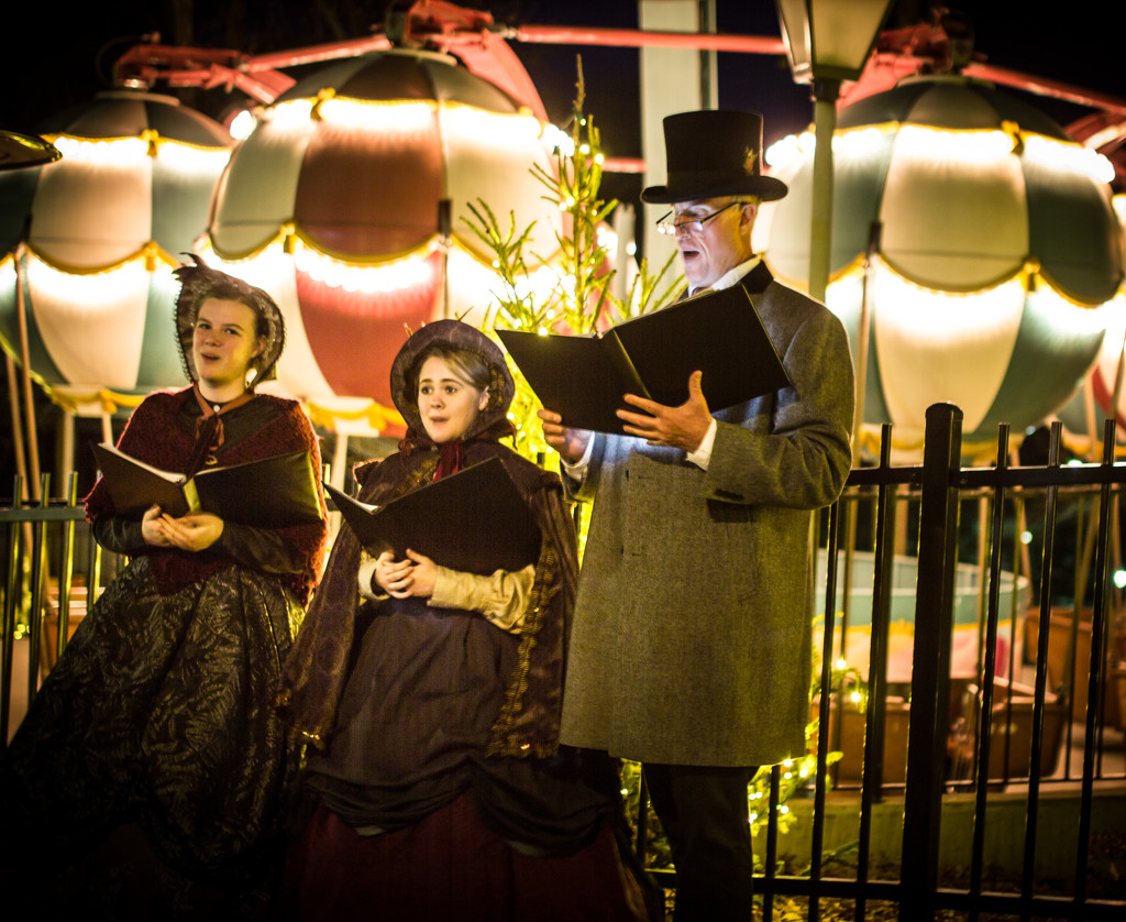 Carolers by darylo
