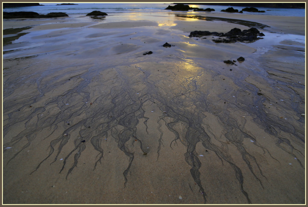 Patterns in the sand by dide