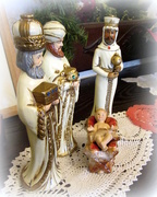 15th Dec 2014 - December 15: Nativity 5: Wise Men in White