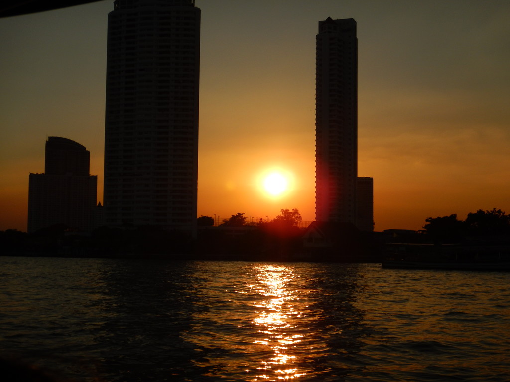 Bangkok sunset..... by anne2013