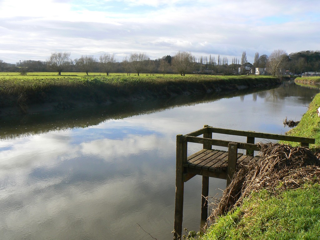 The River Parrett at Langport looking downstream, by julienne1